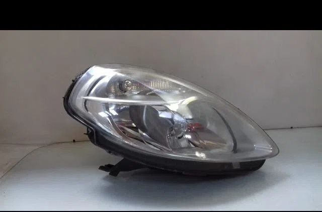 Phare droit Lancia YPSILON (843_) 1.2 (843.axa1a) (2003-2011) occasion