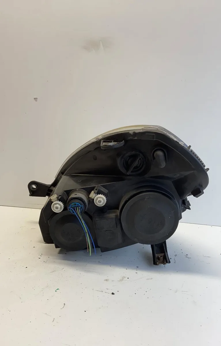 Phare droit Lancia YPSILON (843_) 1.3 d multijet (843.axf11, 843.axf1a, 843.axm11,... (2006-2011) occasion