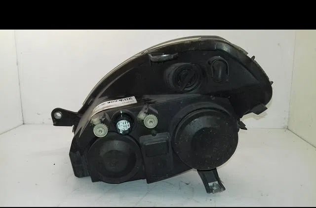 Phare droit Lancia YPSILON (843_) 1.3 d multijet (843.axf11, 843.axf1a, 843.axm11,... (2006-2011) occasion