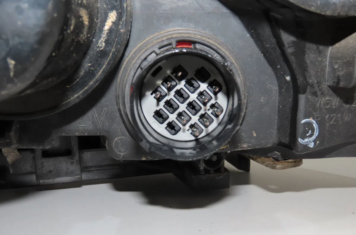 Phare droit Land rover FREELANDER 2 (L359) 2.2 td4 4x4 (2006-2014) occasion