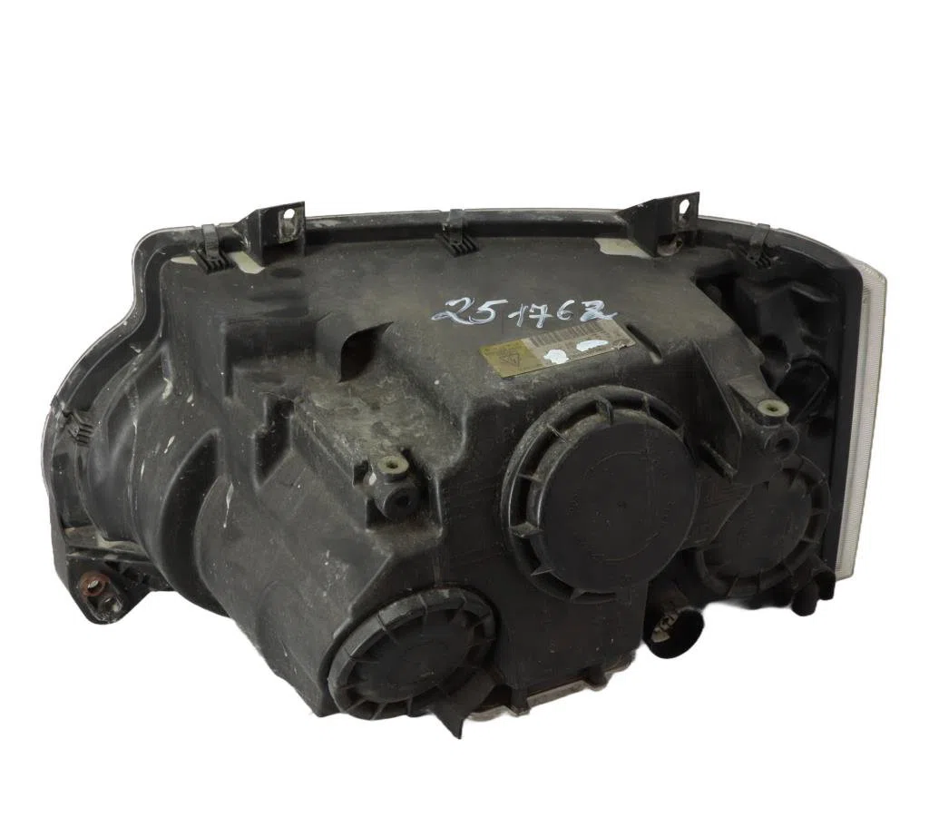 Phare droit Land rover RANGE ROVER III (L322) 3.6 d 4x4 (2006-2012) occasion