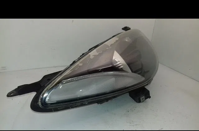 Phare droit Mazda 2 (DE_, DH_) 1.3 mzr (de3fs) (2010-2015) occasion