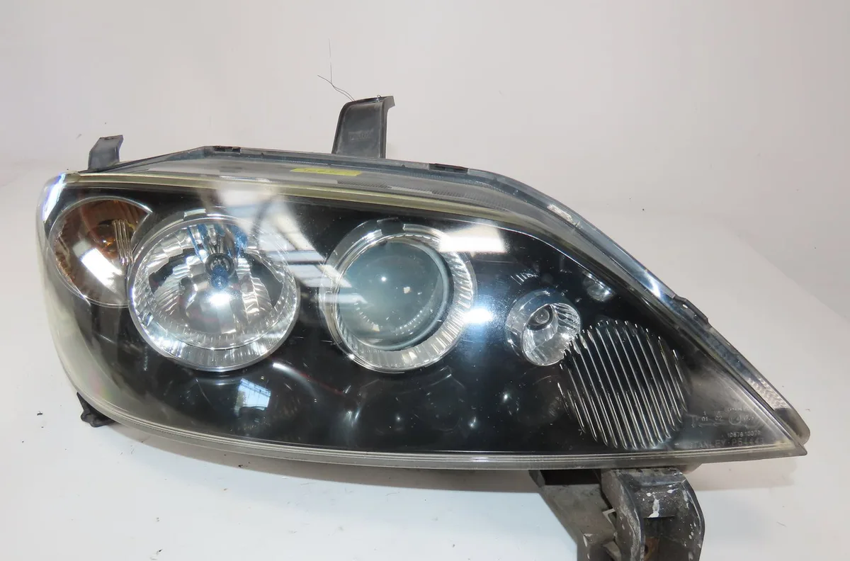 Phare droit Mazda 2 (DY) 1.4 cd (2003-2007) occasion