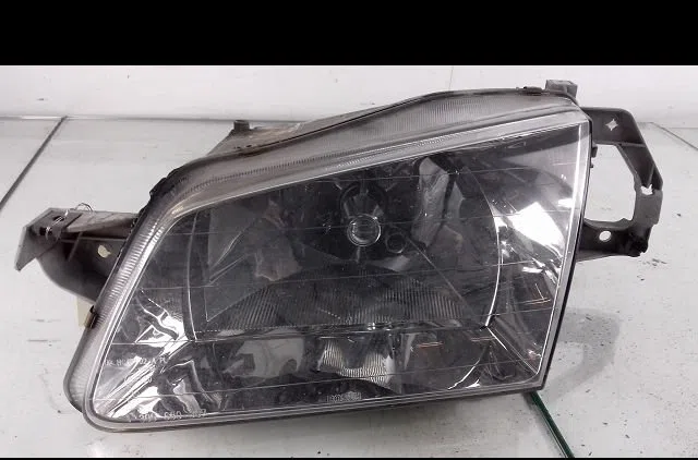 Phare droit Mazda 323 F VI (BJ) 1.5 16v (bj5w) (1998-2001) occasion
