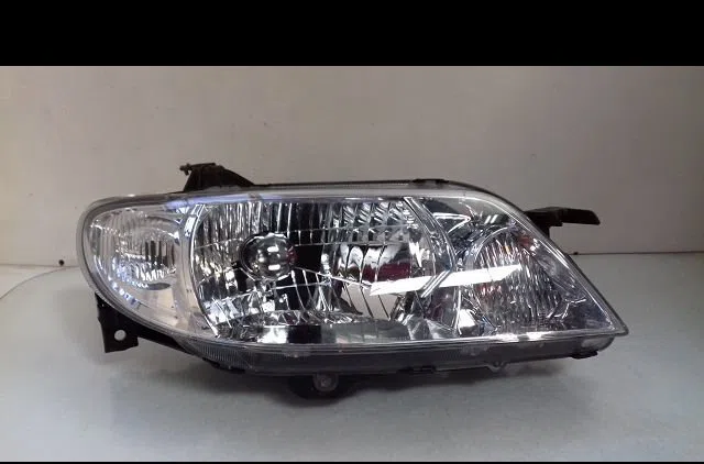 Phare droit Mazda 323 F VI (BJ) 2.0 td (1998-2001) 5 portes occasion