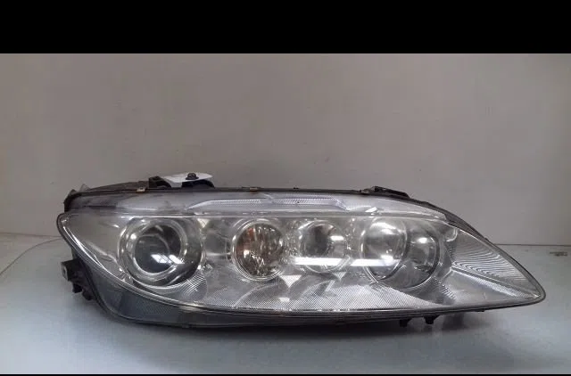 Phare droit Mazda 6 Hatchback (GG) 2.0 di (gg14) (2002-2007) occasion