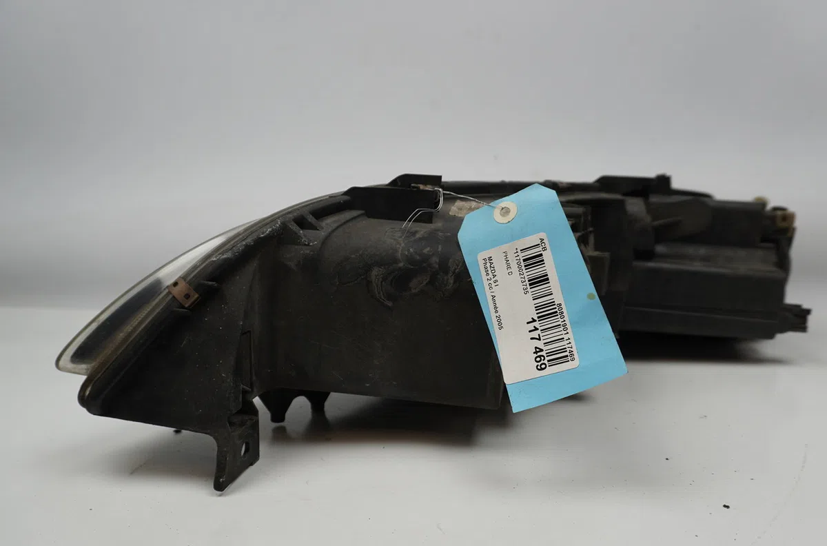 Phare droit Mazda 6 Hatchback (GG) 2.0 (gges) (2002-2007) occasion