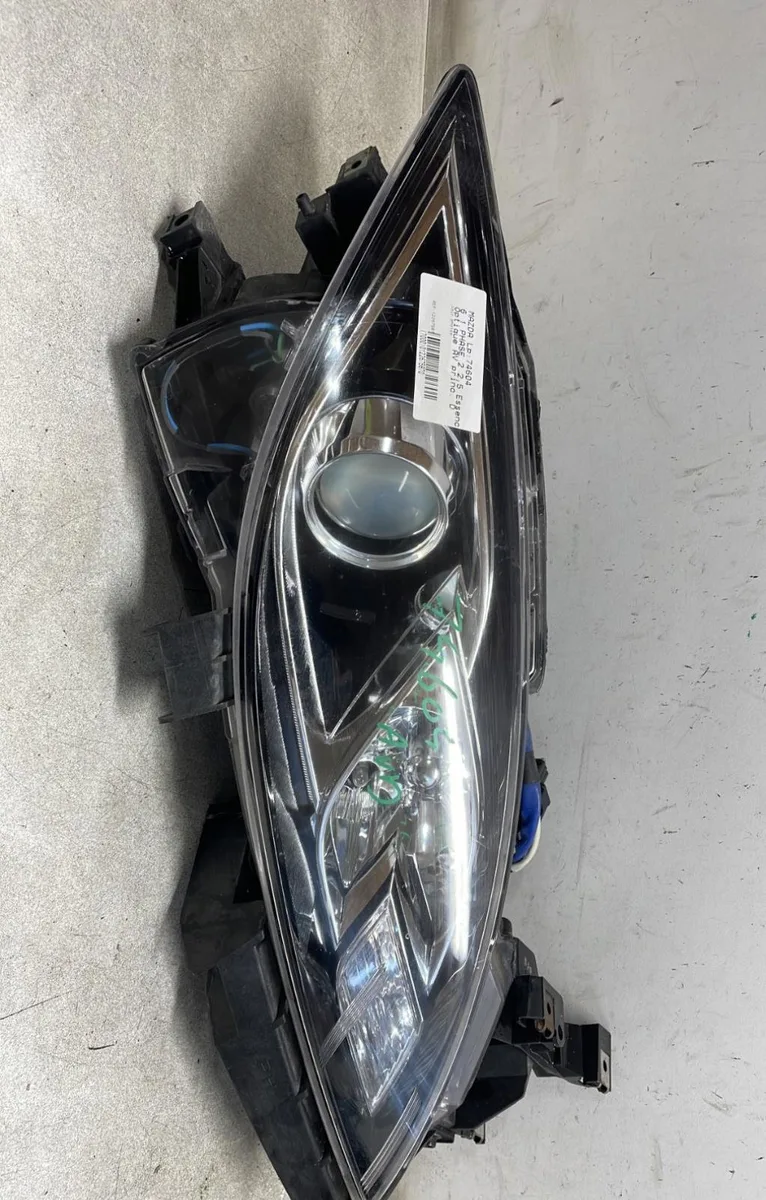 Phare droit Mazda 6 Hatchback (GH) 2.5 mzr (gh5fs) (2007-2013) occasion