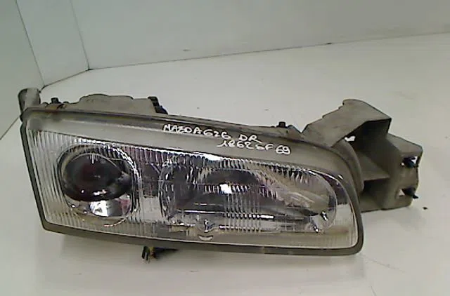 Phare droit MAZDA 626 III 1995 occasion