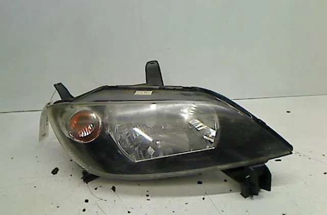 Phare droit MAZDA MAZDA 2 occasion