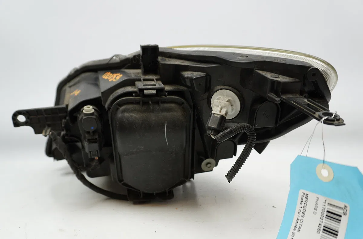 Phare droit Mercedes-benz CITAN Camionnette-Monospace (W415) 111 cdi (415.603, 415.605) (2013-2021) occasion