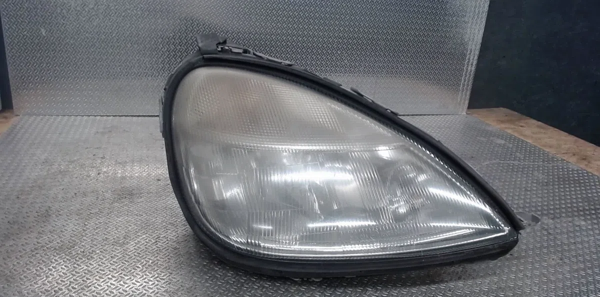 Phare droit Mercedes-benz CLASSE A (W168) A 140 (168.031, 168.131) (1997-2004) occasion