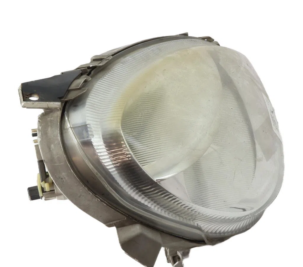 Phare droit Mercedes-benz CLASSE A (W168) A 190 (168.032, 168.132) (1999-2004) occasion