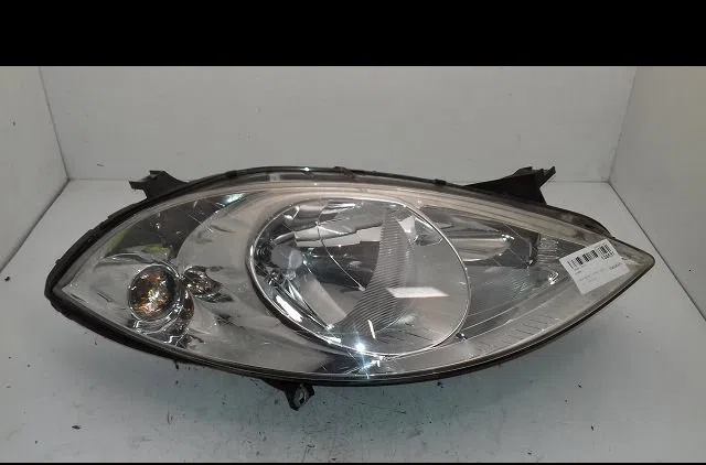 Phare droit Mercedes-benz CLASSE A (W169) A 200 (169.033, 169.333) (2004-2012) occasion