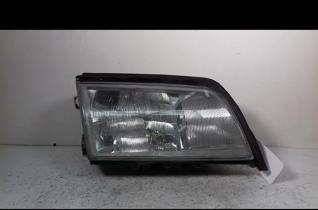 Phare droit Mercedes-benz CLASSE C (W202) C 180 (202.018) (1993-2000) 4 portes occasion