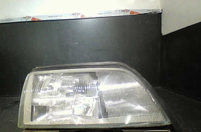 Phare droit Mercedes-benz CLASSE C (W202) C 250 turbo-d (202.128) (1995-2000) occasion