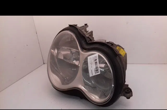 Phare droit Mercedes-benz CLASSE C (W203) C 220 cdi (203.008) (2003-2007) occasion
