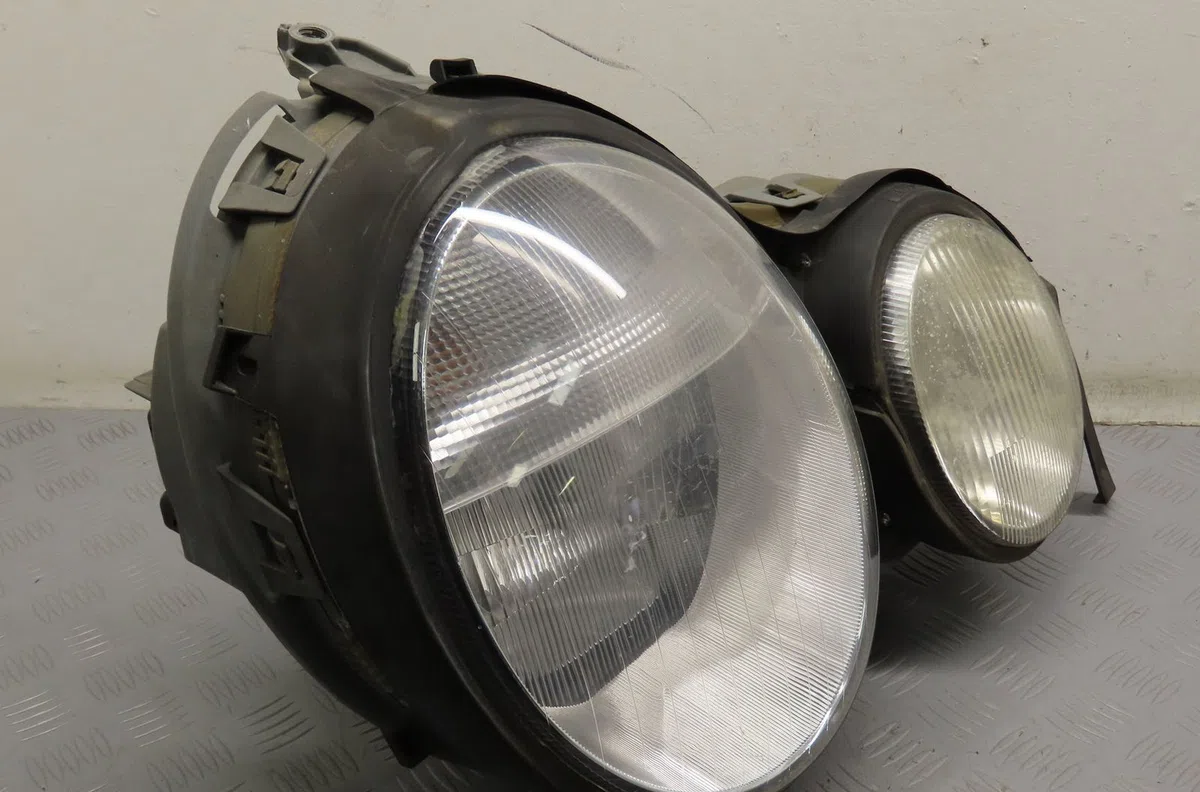 Phare droit Mercedes-benz CLASSE E (W210) E 320 (210.065) (1997-2002) occasion
