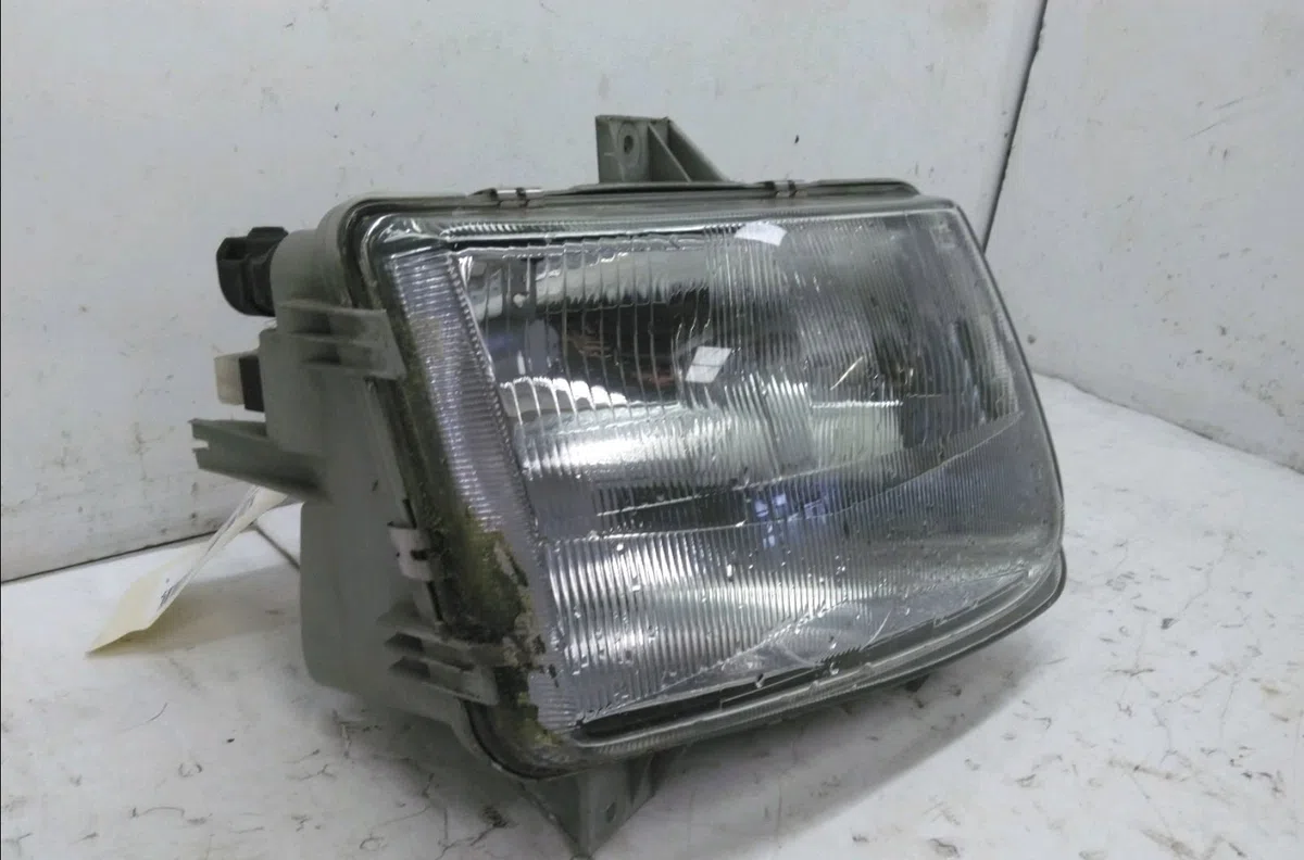 Phare droit Mercedes-benz CLASSE V (638-2) V 280 (638.244, 638.294) (1997-2003) occasion