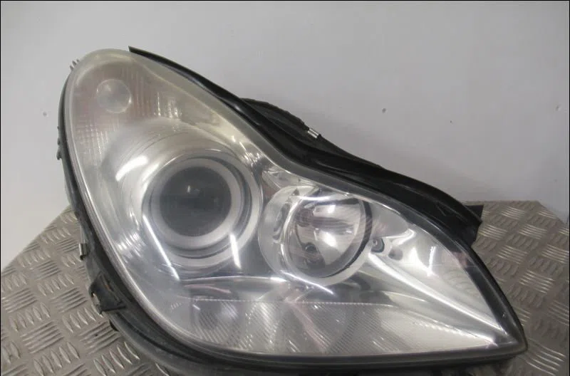 Phare droit Mercedes-benz CLS (C219) Cls 320 cdi (219.322) (2005-2010) occasion
