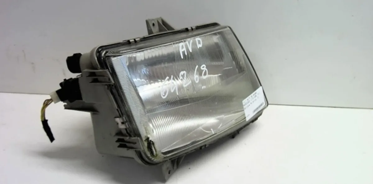 Phare droit Mercedes-benz VITO Autobus-Autocar (W638) 110 cdi 2.2 (638.194) (1999-2003) occasion