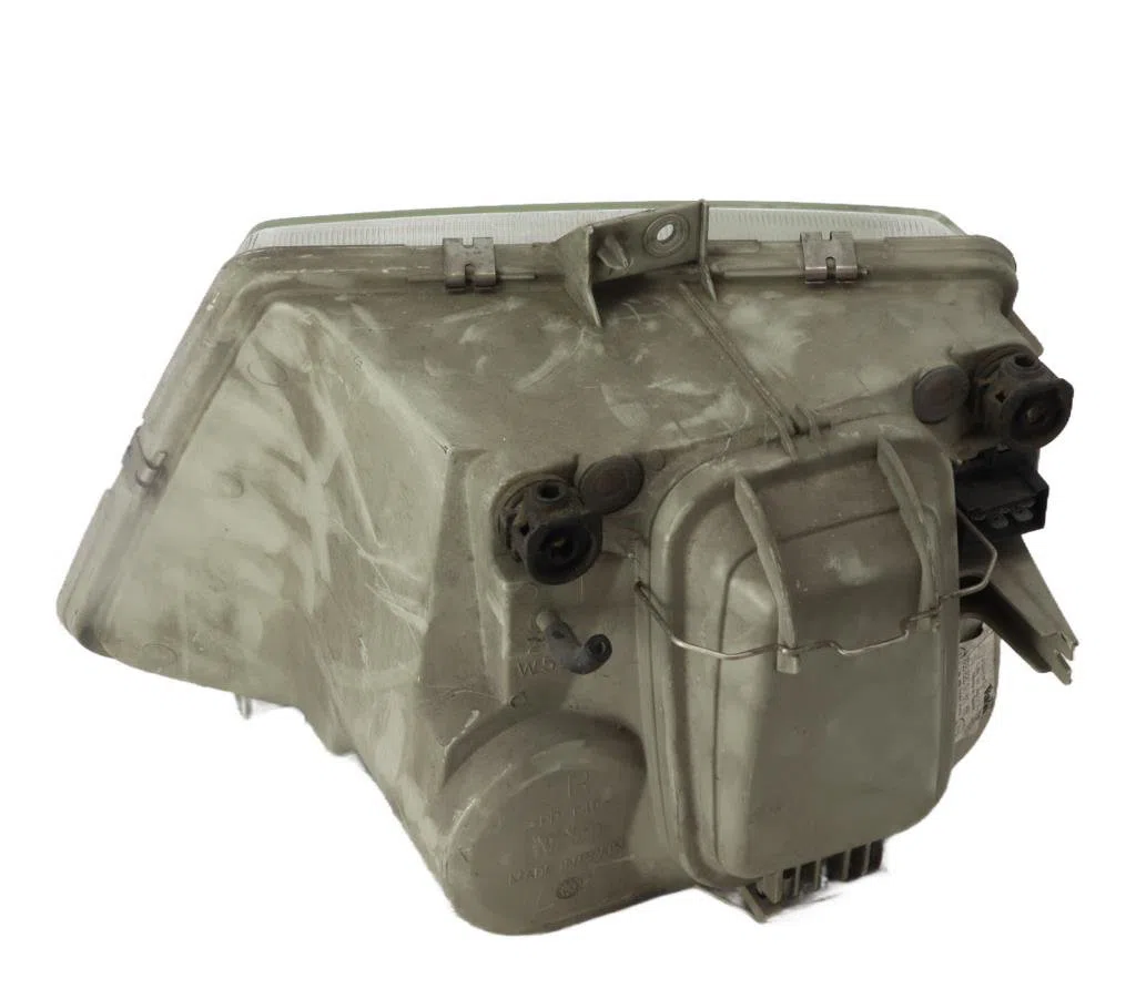 Phare droit Mercedes-benz VITO Camionnette (W638) 113 2.0 (638.014, 638.094) (1997-2003) occasion