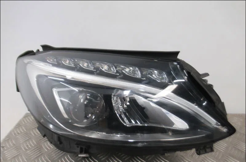 Phare droit MERCEDES CLASSE C IV occasion