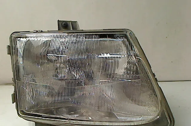 Phare droit MERCEDES CLASSE V I 2002 occasion