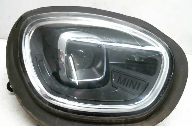 Phare droit Mini MINI COUNTRYMAN (F60) Cooper (2016) occasion