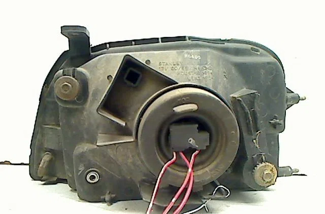 Phare droit Mitsubishi L200 (K7_T, K6_T, K5_T) 2.5 td 4wd (k74t) (1996-2007) occasion