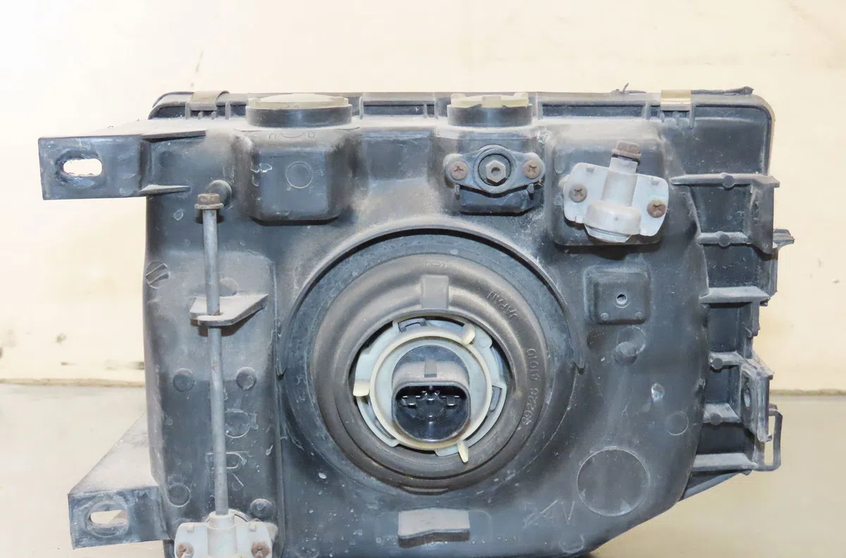 Phare droit MITSUBISHI PAJERO II occasion