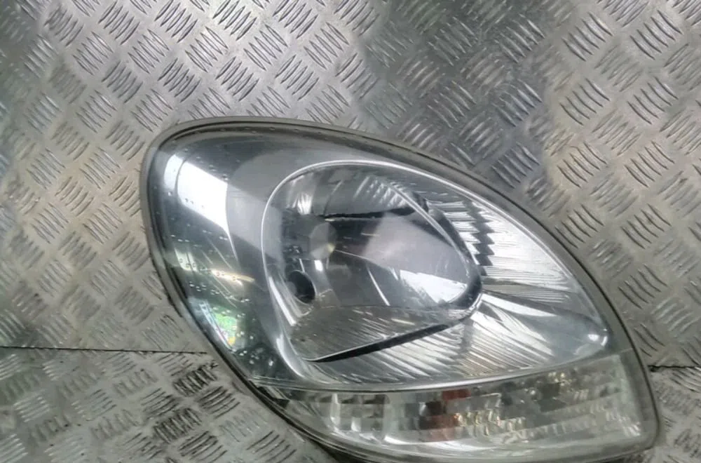 Phare droit Nissan KUBISTAR Camionnette (X76) 1.5 dci 70 (2005-2009) occasion