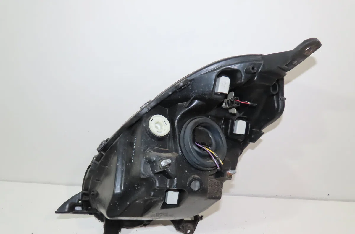 Phare droit Nissan MICRA III (K12) 1.2 16v (2003-2010) occasion