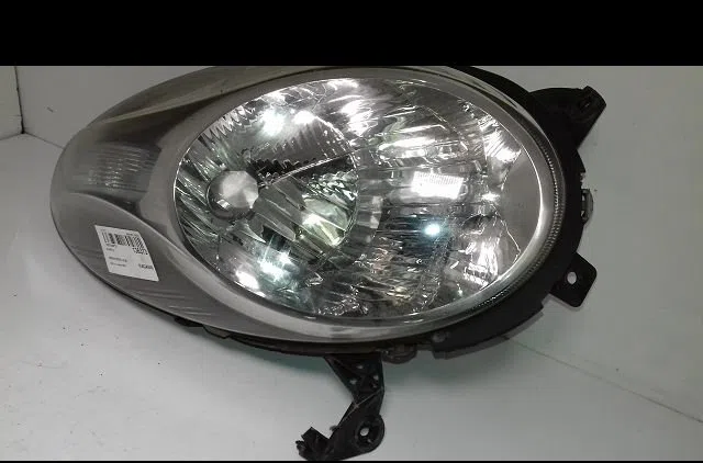 Phare droit Nissan MICRA III (K12) 1.2 16v (2003-2010) occasion
