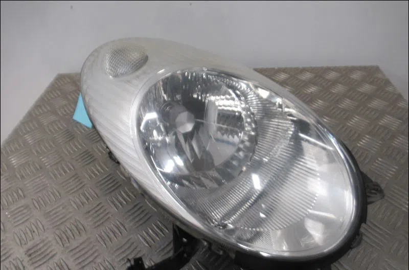 Phare droit Nissan MICRA III (K12) 1.4 16v (2003-2010) occasion