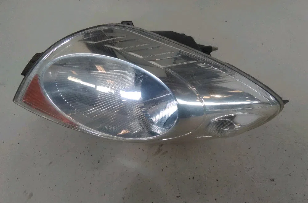 Phare droit Nissan NOTE (E11, NE11) 1.4 (2006-2012) occasion