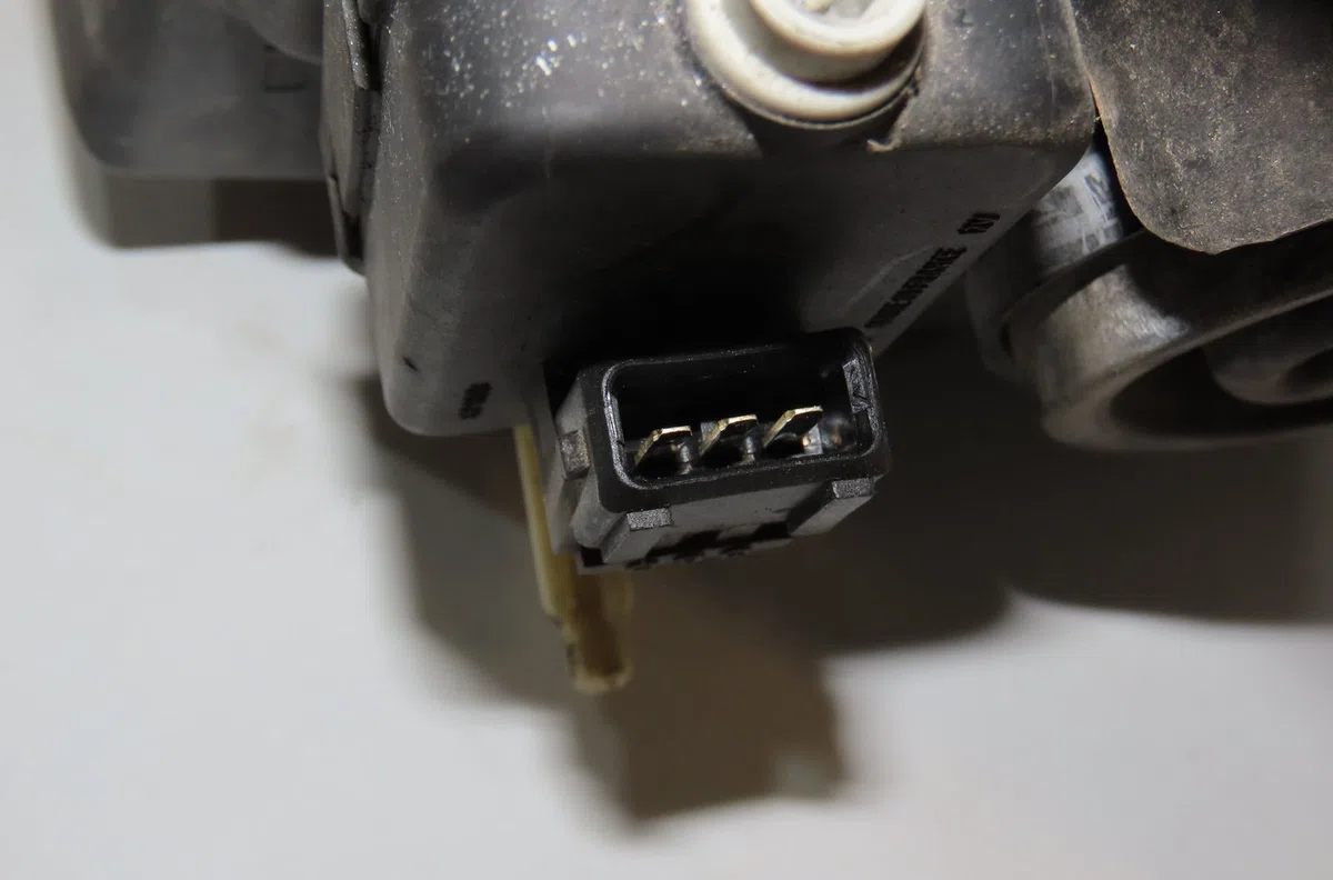 Phare droit Nissan NOTE (E11, NE11) 1.6 (2006-2012) occasion