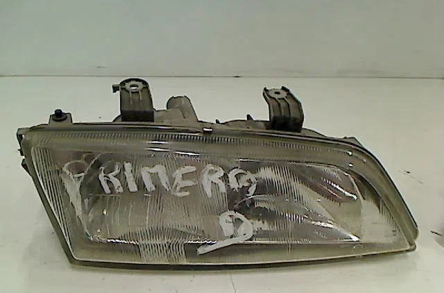 Phare droit NISSAN PRIMERA 1997 occasion