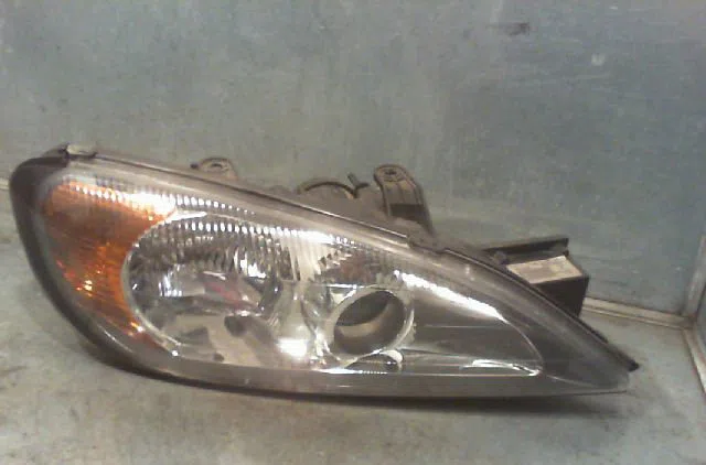 Phare droit NISSAN PRIMERA 1999 occasion