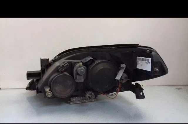 Phare droit Nissan PRIMERA Break (WP12) 1.8 (2002-2007) occasion