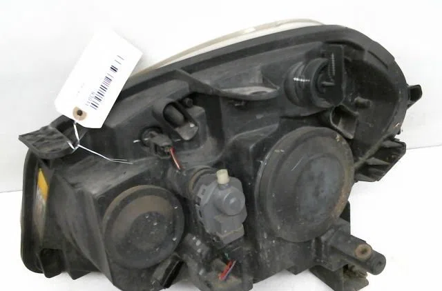 Phare droit Nissan QASHQAI - QASHQAI 2 I (J10, NJ10, JJ10E) 1.5 dci (2010-2013) 5 portes occasion