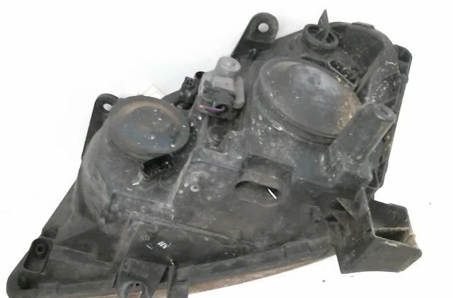 Phare droit Nissan QASHQAI - QASHQAI 2 I (J10, NJ10, JJ10E) 1.5 dci (2010-2013) 5 portes occasion