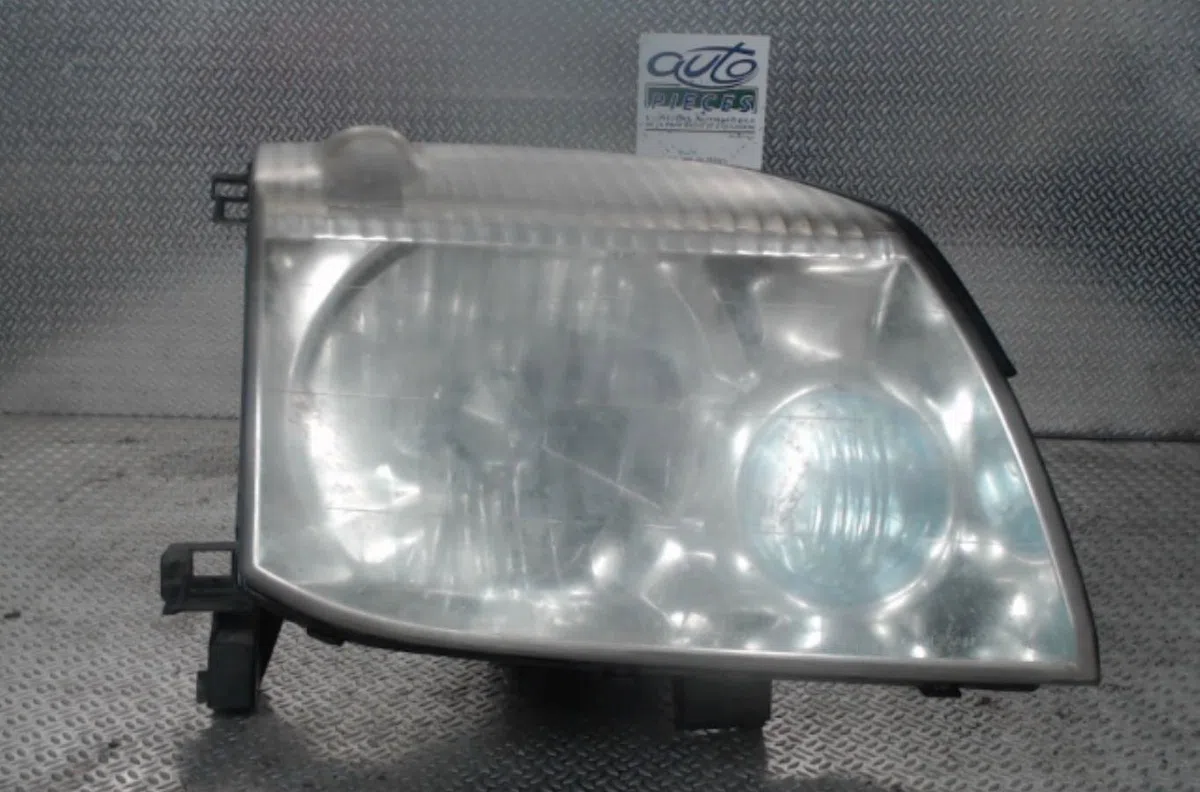 Phare droit NISSAN X-TRAIL 1  X-TRAIL 1 PHASE 2 occasion