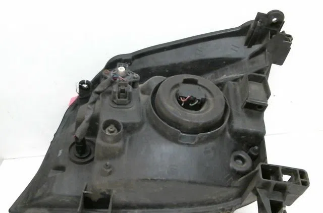 Phare droit Nissan X-TRAIL I (T30) 2.0 4x4 (2001-2013) occasion