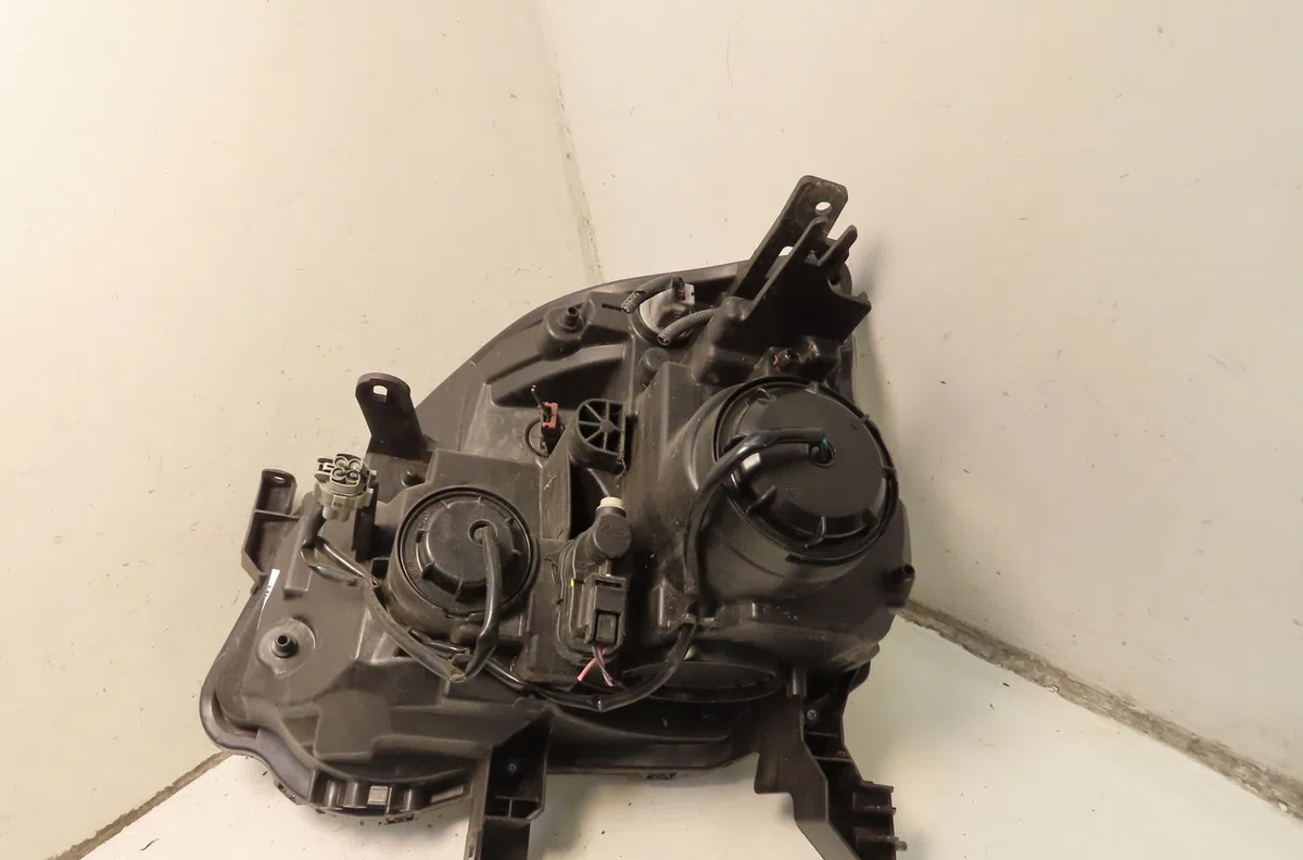 Phare droit Nissan X-TRAIL II (T31) 2.0 dci 4x4 (2007-2013) occasion