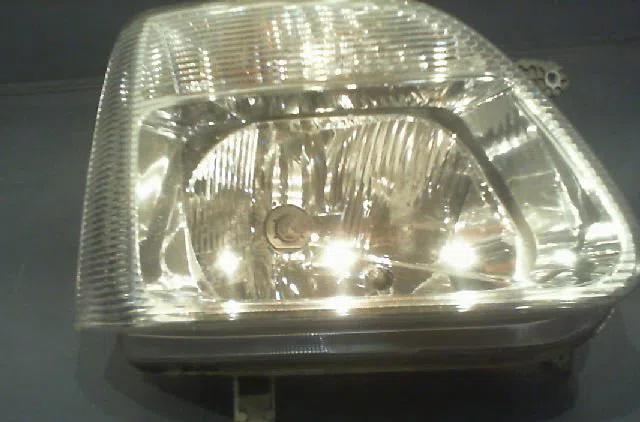 Phare droit OPEL AGILA 2003 occasion