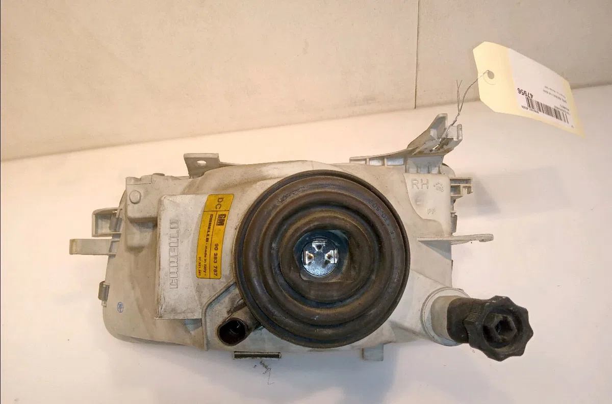 Phare droit Opel ASTRA F 3-5 portes (T92) 1.4 si (f08, m08, f68, m68) (1992-1998) occasion