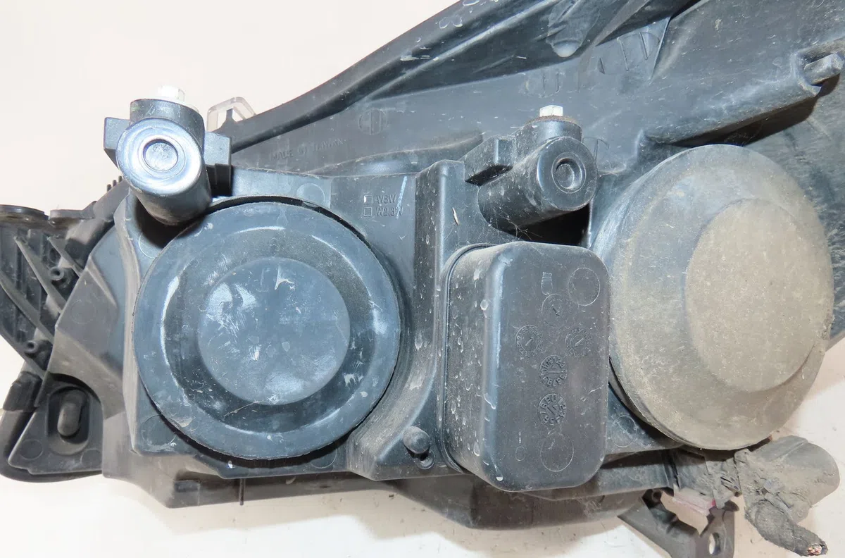 Phare droit Opel ASTRA H (A04) 1.3 cdti (l48) (2005-2010) occasion