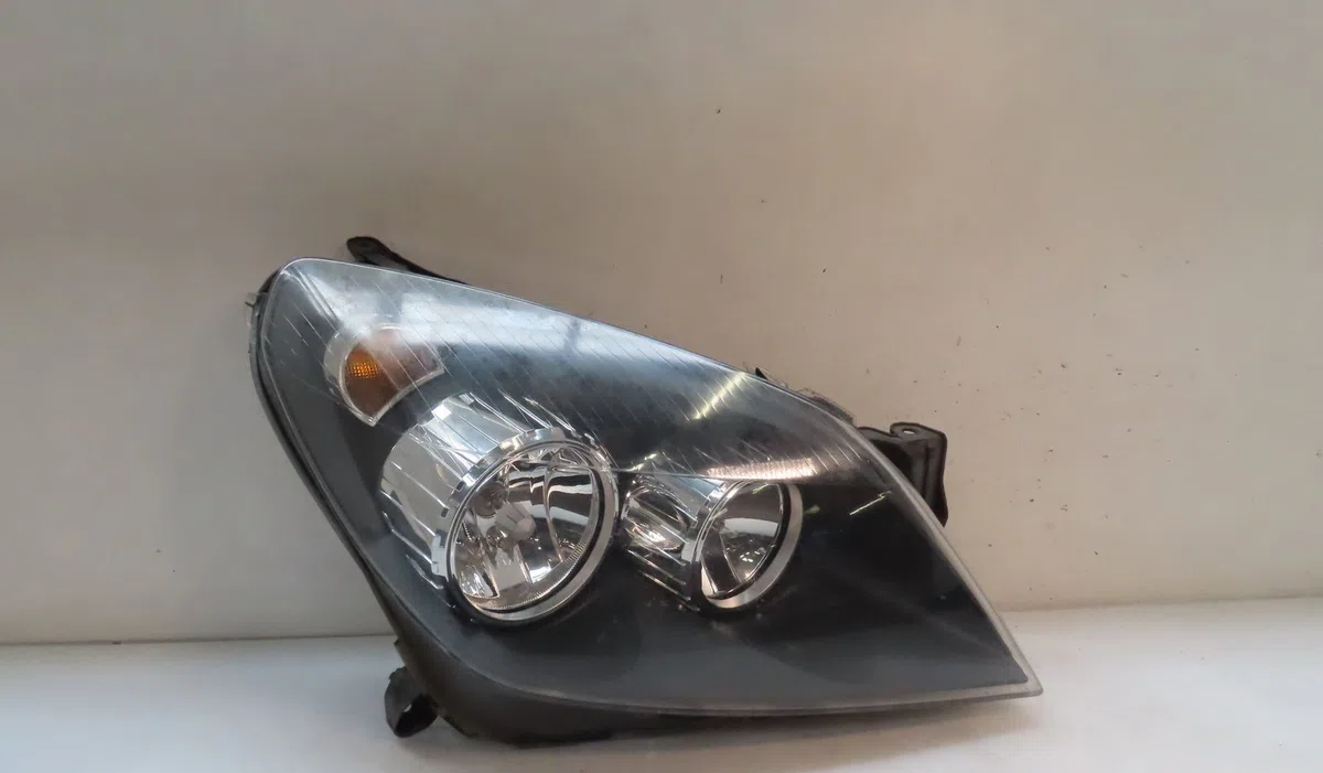 Phare droit OPEL ASTRA III 2009 occasion