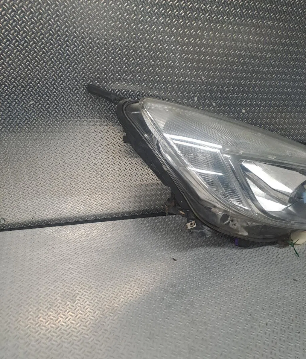 Phare droit Opel ASTRA J (P10) 1.3 cdti (68) (2009-2015) 5 portes occasion